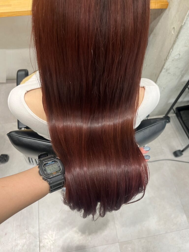 艶感たっぷりのボルドーカラー