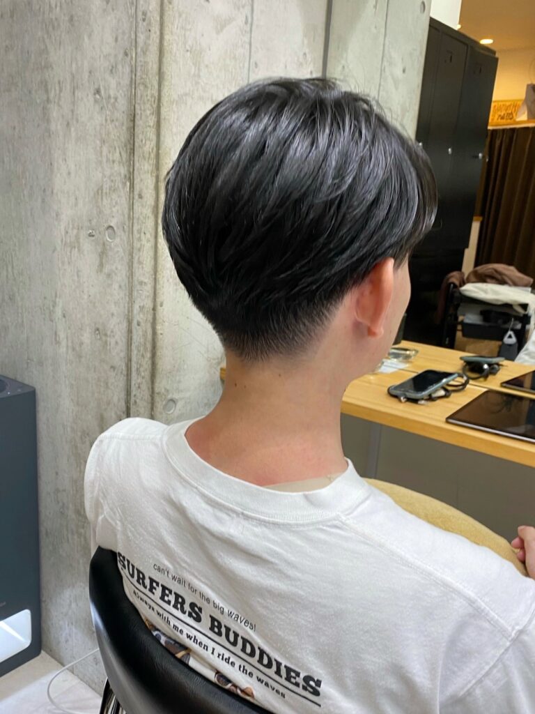 すっきり爽やか丸すぎないマッシュショート