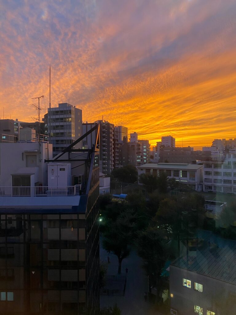 WESTから見える夕焼け