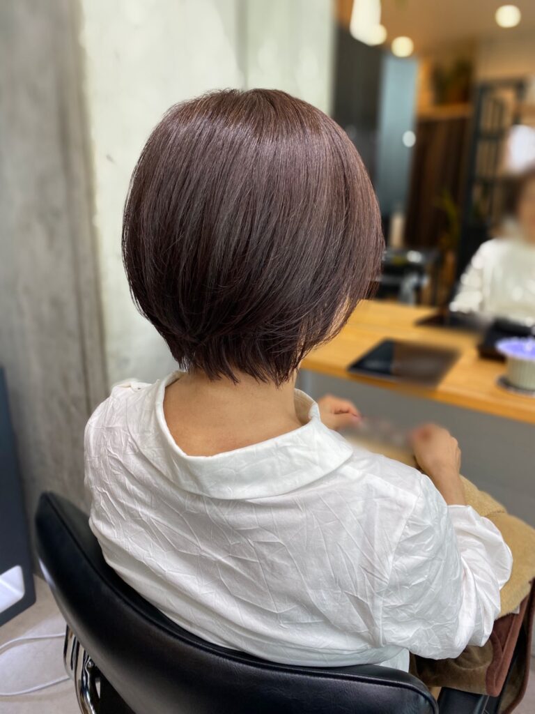 ショートボブ