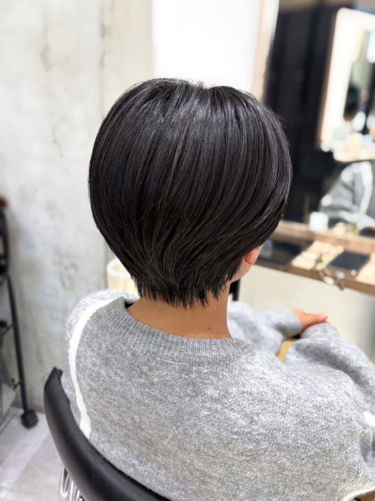 ショートボブ