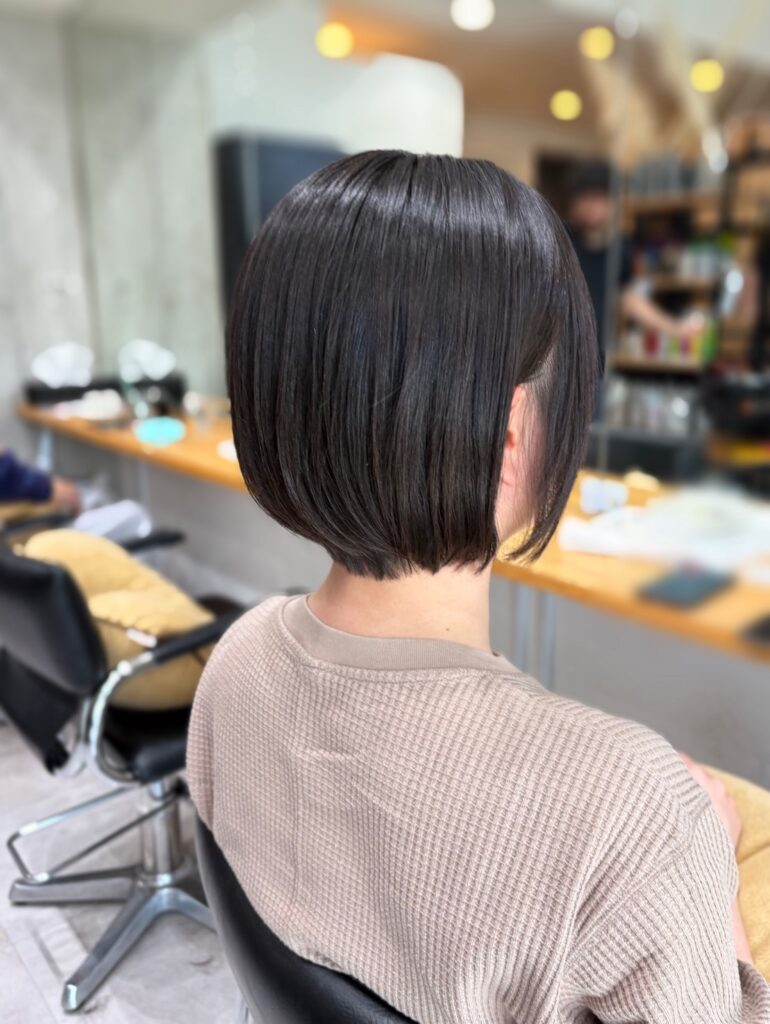 ショートボブ