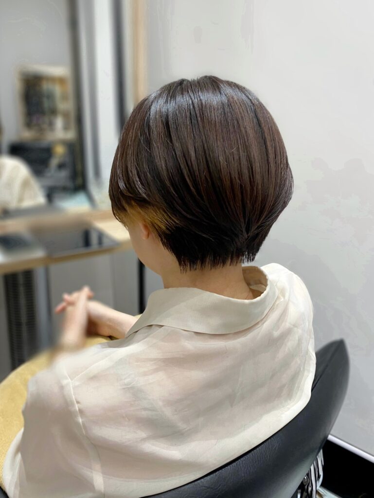 ショートボブ