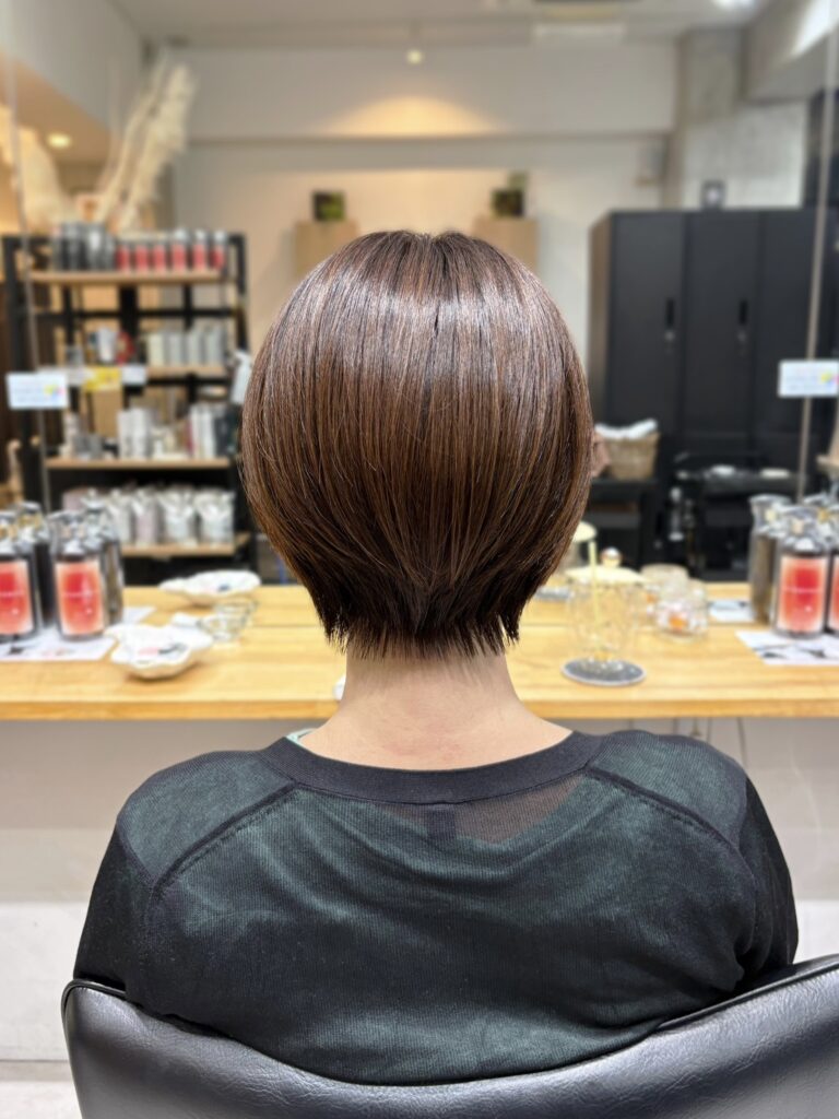 ショートボブ