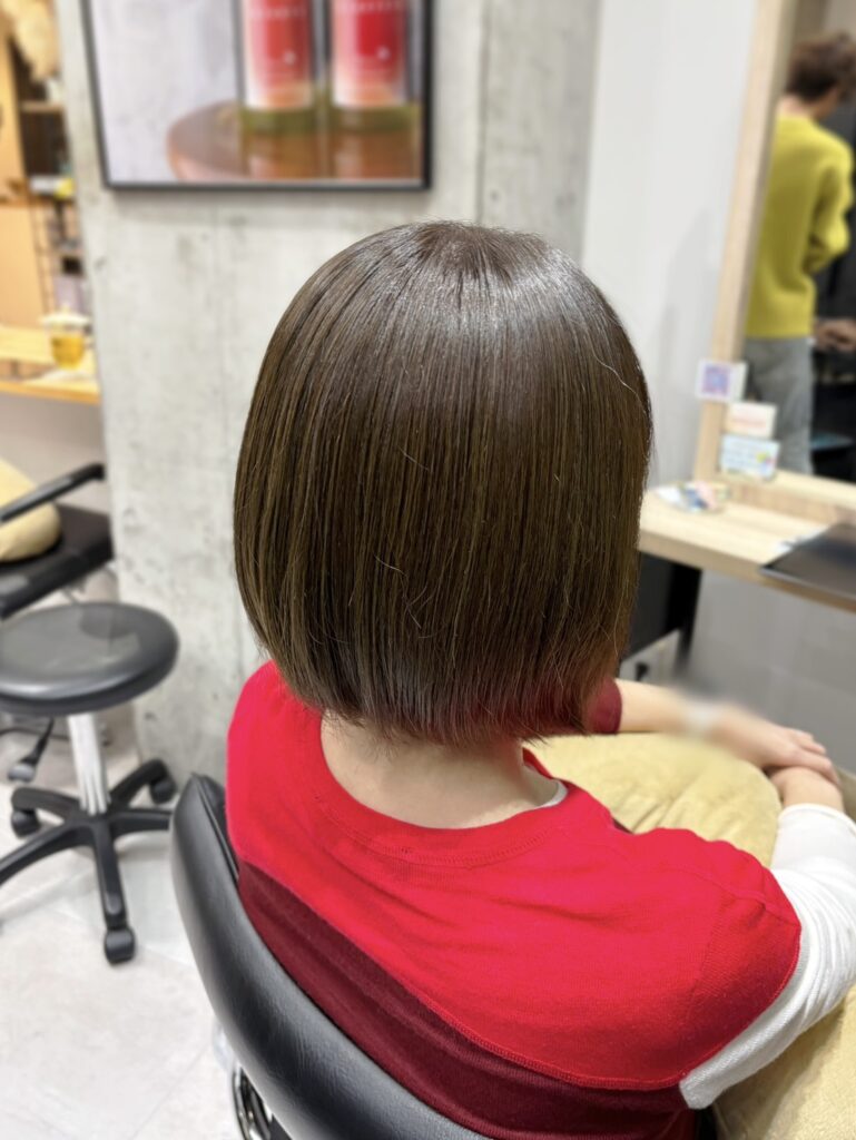 オリーブブラウン