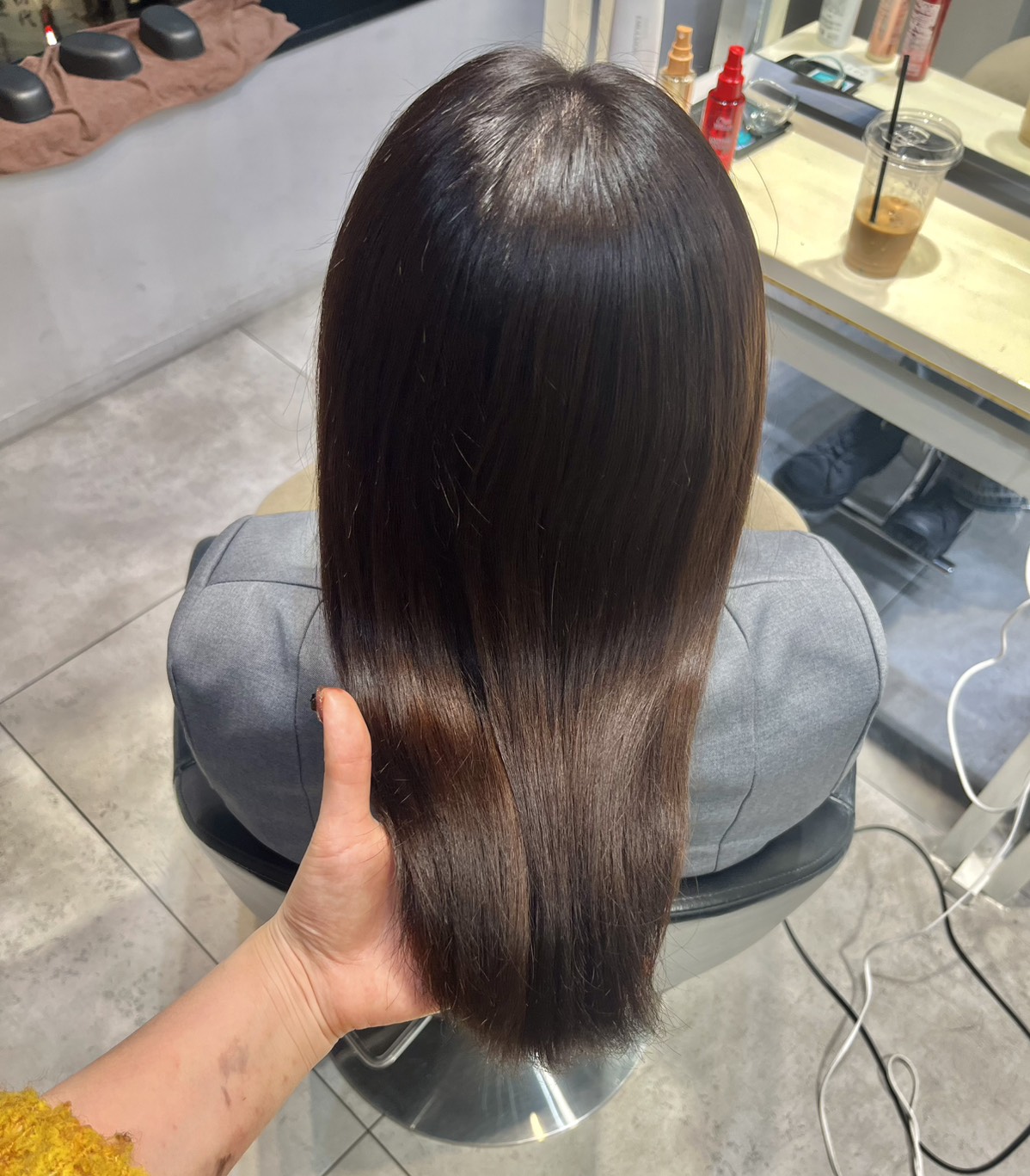 ココアブラウン