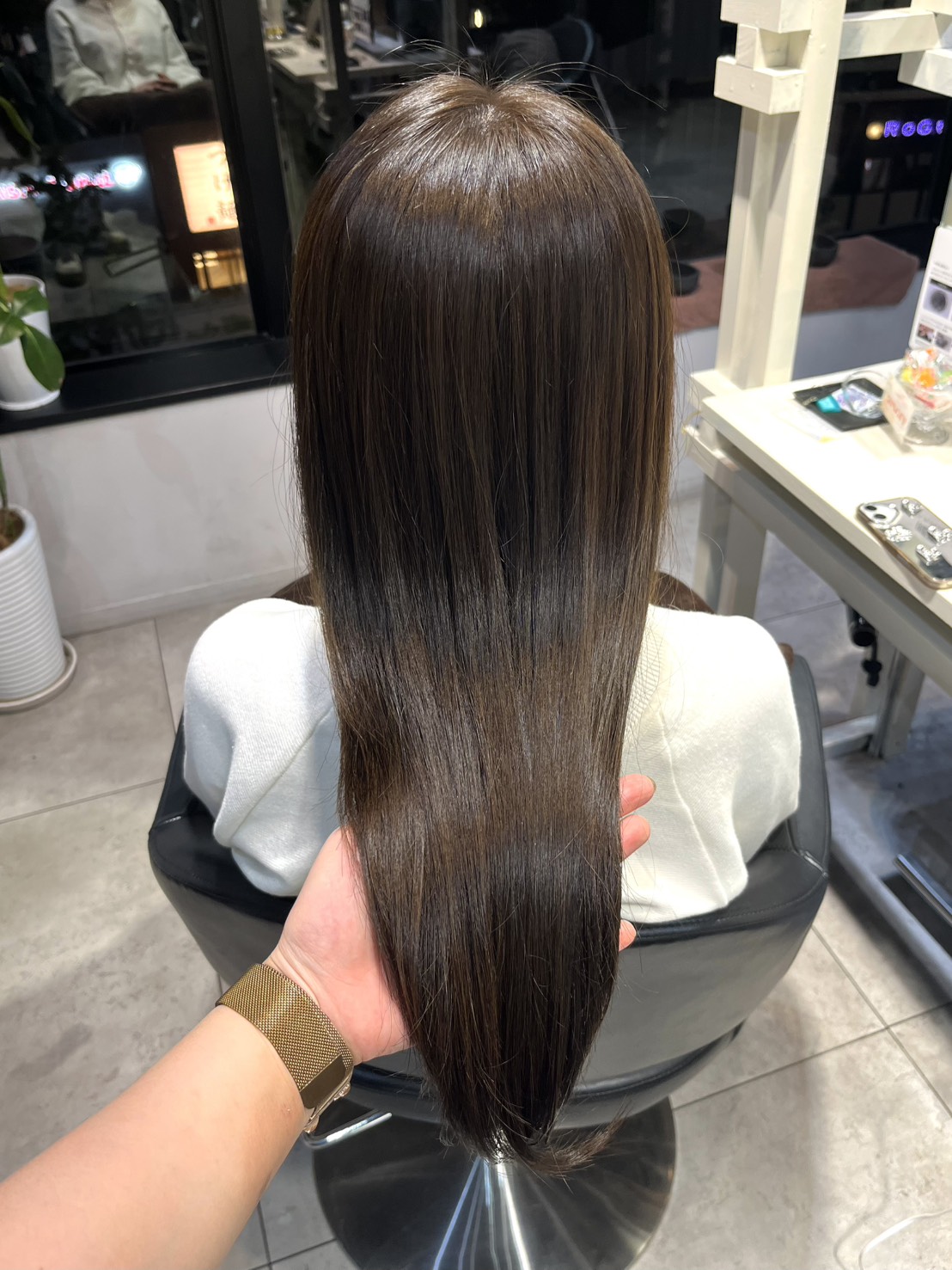 職場の規定があっても挑戦しやすいお色味です♪