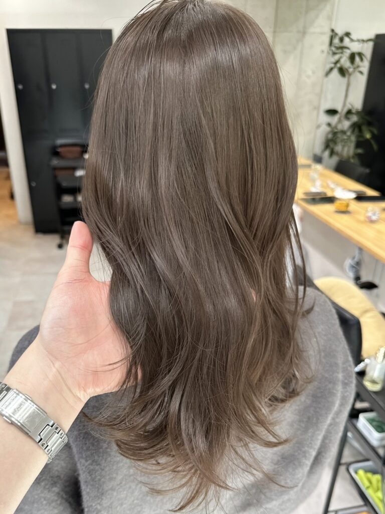 ナチュラルグレージュカラー