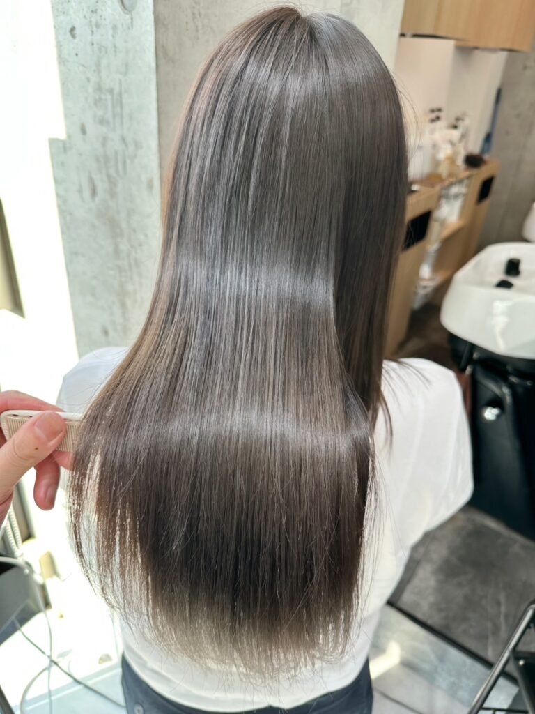 グレージュロング